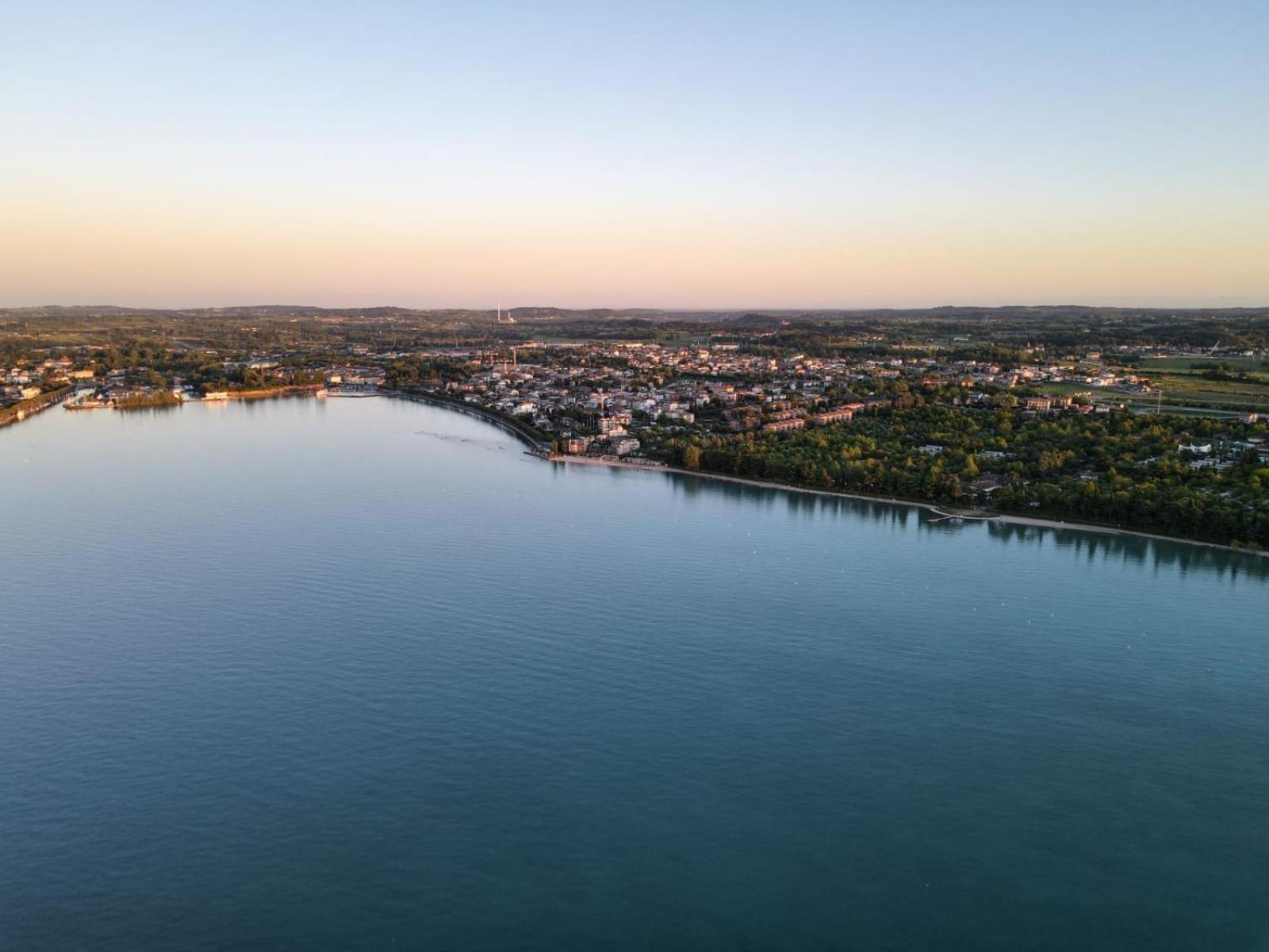 Plaza Lago Di Garda Peschiera del Garda Exterior photo